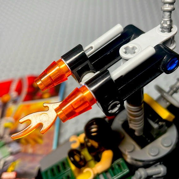Lego 76008 - Picture 6 of 9